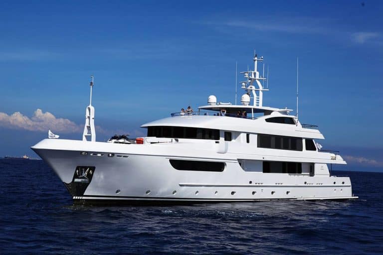 yacht manufacturers in usa